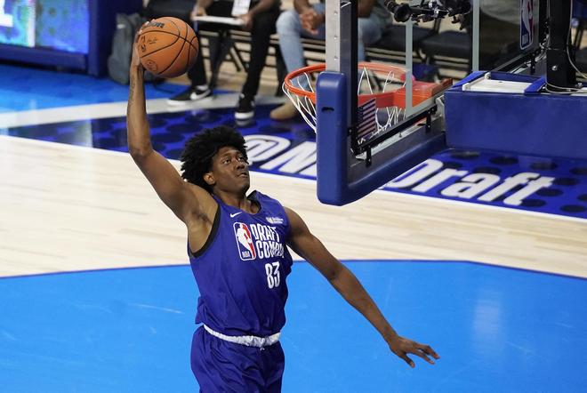 锋线型球员 锋线型球员